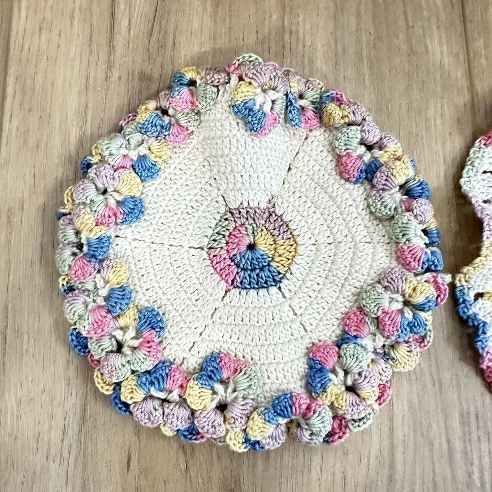 Set 2‎ VTG Crochet Doily Hot Pads Rainbow Cotton Round Kitchen Decor Grannycore
